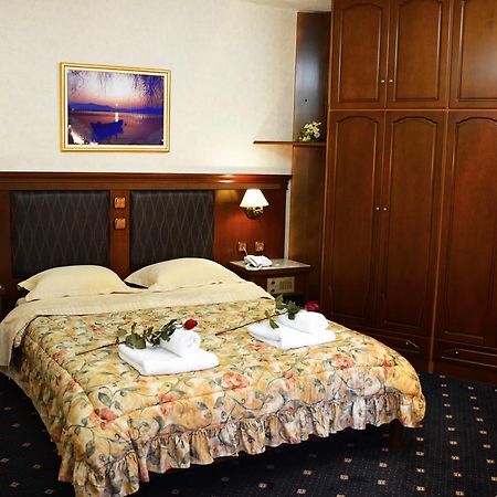 Tsamis Hotel Kastoria Exterior photo