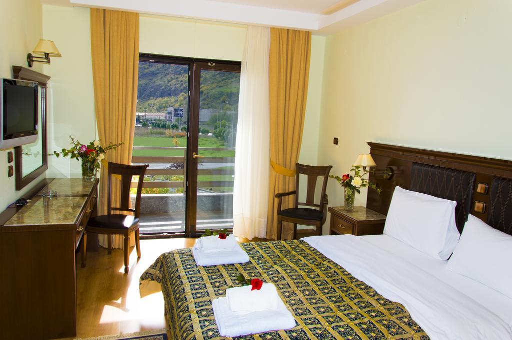 Tsamis Hotel Kastoria Room photo